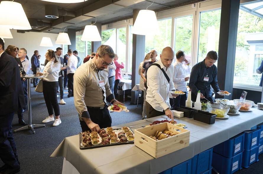 Catering Foyer Battenberg.jpg 